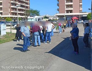 Tarquinia - File per pagare la sosta delle auto alla fiera del Primo maggio
