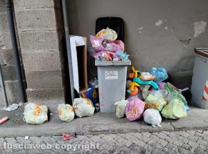 Viterbo - Rifiuti in via Santa Rita