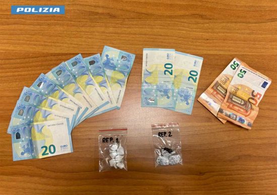 Viterbo - Polizia - Nascondevano la droga dietro i vasi in viale Trento, fermati tre pusher