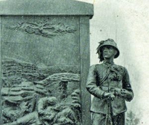 Vetralla - Monumento ai caduti canonica