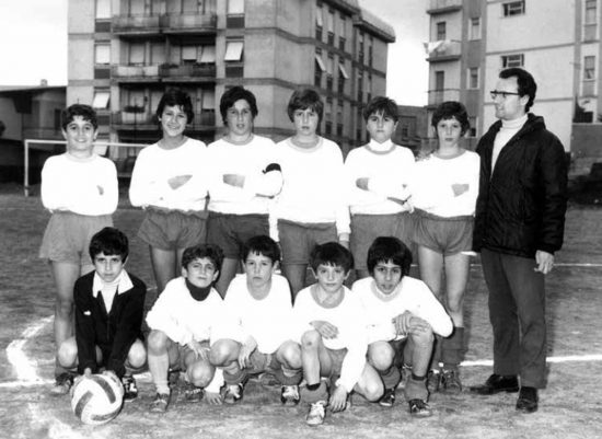 Una foto d'epoca tratta dal libro "I ragazzi di via Oslavia"