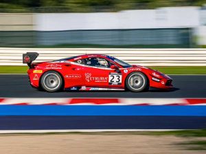 Sport - Xc Motorsport - Il pilota Luigi Gallo al volante di una Ferrari