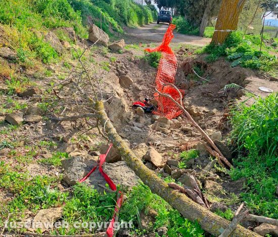 Viterbo - Lo stato pietoso d'abbandono della zona di fronte a Ferento
