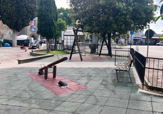 Vitorchiano - I giardinetti pubblici in piazza Umberto I