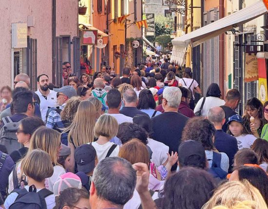 I turisti a Bolsena per il primo maggio