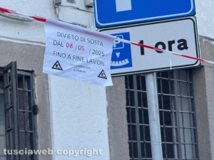 Viterbo - Via San Bonaventura - L'incredibile cartello dei lavori