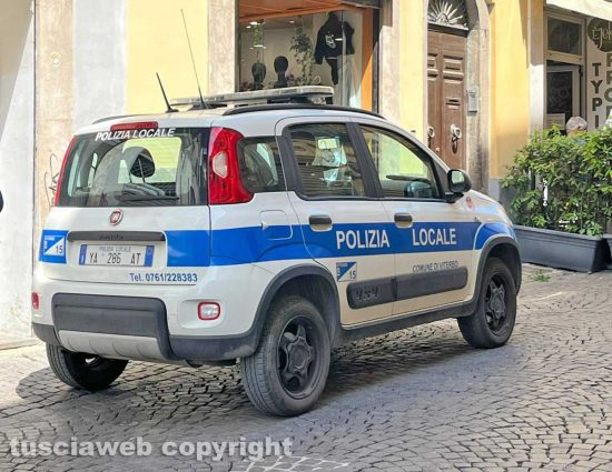 Viterbo - Polizia locale - Controlli nei mini market