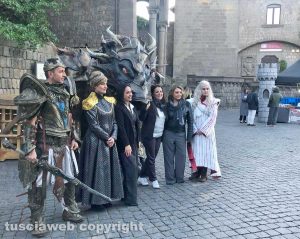 Viterbo - Tuscia Fantasy - Chiusa mezza città vuota - La foto con la sindaca Chiara Frontini