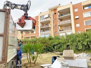 Civitavecchia - Discariche a cielo aperto a San Liborio, rimosse 14 tonnellate di rifiuti