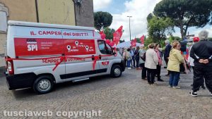 Viterbo - Il camper dei diritti della Cgil