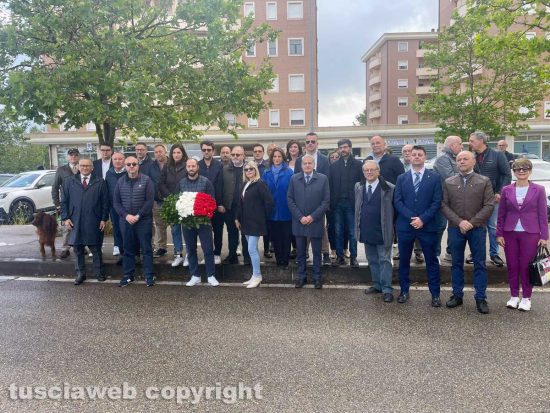 Viterbo - Fiori per Falcone, Morvillo e gli agenti della scorta