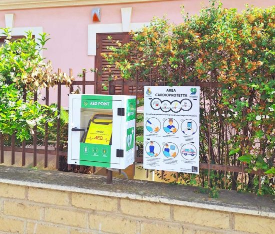 Santa Marinella - Installato un nuovo defibrillatore pubblico sul lungomare Marconi