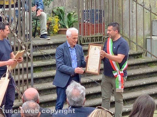 Vallerano - Il dottore Mario Mariani va in pensione dopo 40 anni di dedizione alla comunità 