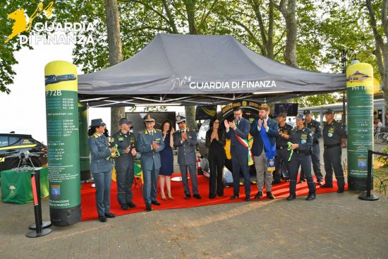 Bolsena - Guardia di finanza alla Festa delle ortensie - Lo stand