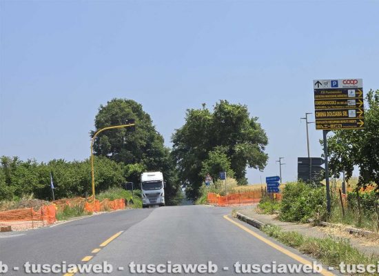 Il cantiere della rotatoria fra Capranica e Vetralla sulla Cassia