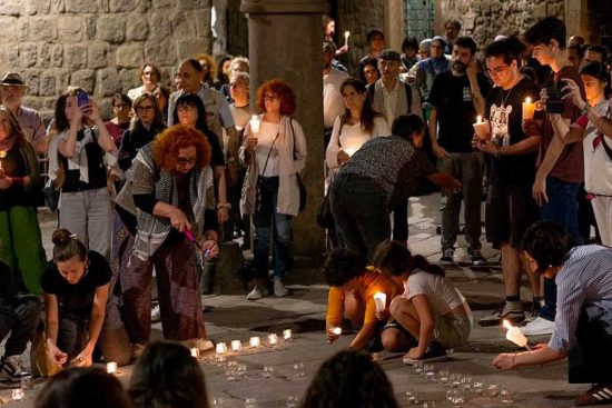 Contro le stragi di Gaza, piazza San Pellegrino si illumina per la Palestina