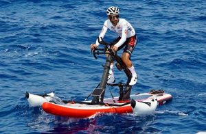 Cristian Nardecchia in sella alla sua waterbike