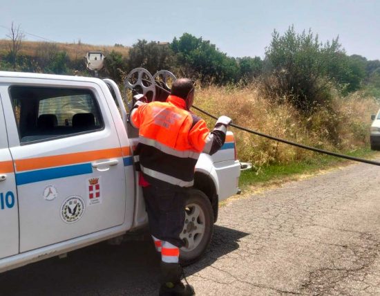 Tuscania - Incendio in località Pinzato - Intervento della protezione civile 