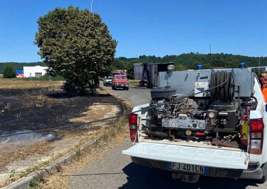 Acquapendente - Vasto incendio in località Campo Morino