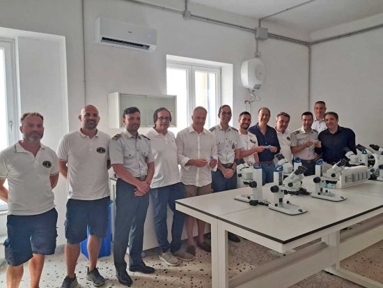 Ponza - Al via il progetto pilota di ripopolamento dell'astice europeo nei fondali dell'isola