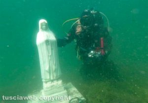 Ronciglione - Statua Madonnina di Punta dello Scoglio