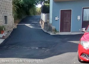 Montefiascone - Via Stefano asfaltata dopo 25 anni
