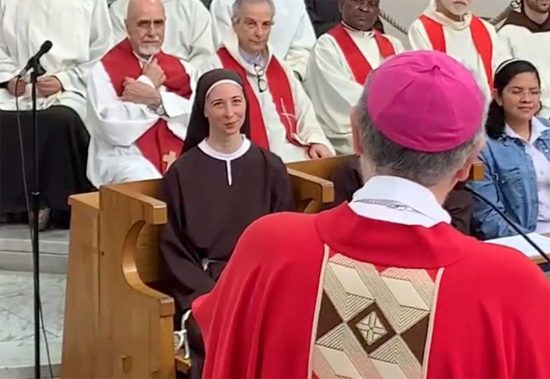 Claudia Capone nuova suora clarissa a Viterbo