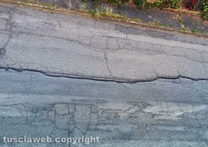 Viterbo - Via della fiera - Manto stradale da rifare