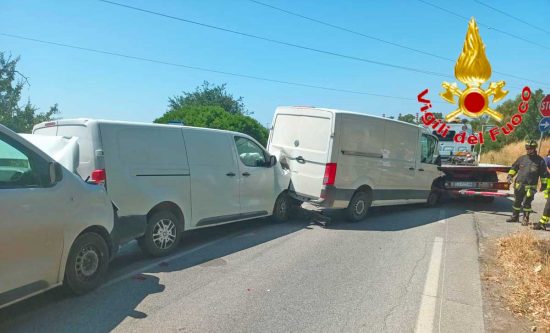 Civitavecchia - Tamponamento tra fulgono su via Aurelia nord