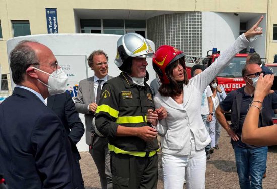 Rogo alla facoltà di agraria - La visita della ministra Anna Maria Bernini all'Unitus