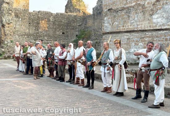 Nepi - Palio dei Borgia, trionfano San Biagio e Santa Maria nella gara degli arcieri
