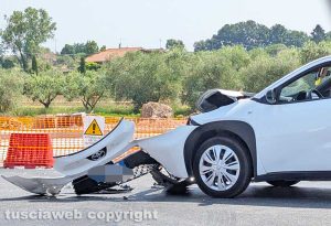 Nepi - Scontro all'incrocio tra Cassia Cimina e Sp Sutrina