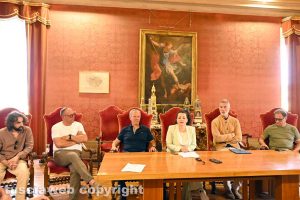 Santa Rosa - La conferenza stampa di presentazione dell’avvio anticipato del montaggio della macchina