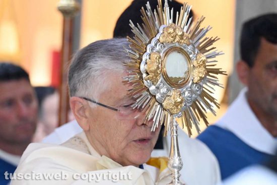 Viterbo - La processione del Corpus Domini - Il vescovo Orazio Francesco Piazza