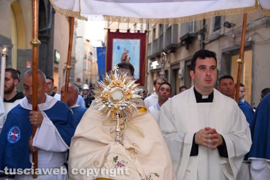 Viterbo - La processione del Corpus Domini - Il vescovo Orazio Francesco Piazza