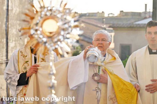 Viterbo - La processione del Corpus Domini - Il vescovo Orazio Francesco Piazza