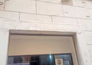 Civitavecchia - Atto vandalico alla sede di Fratelli d'Italia