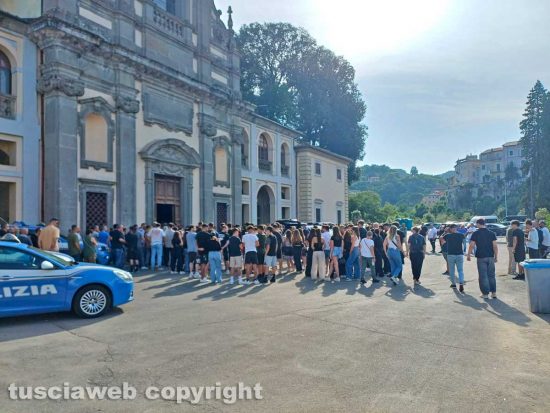Caprarola - I funerali del poliziotto Silvano Canale
