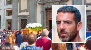 Caprarola - I funerali del poliziotto Silvano Canale
