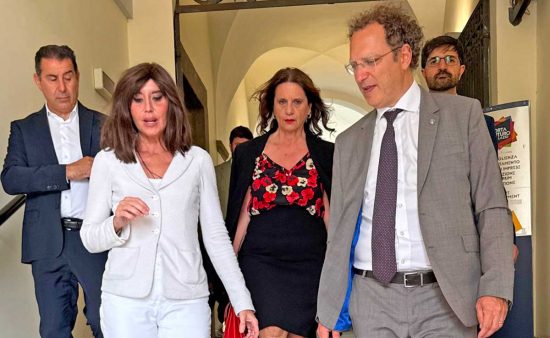 La ministra Anna Maria Bernini, il rettore Stefano Ubertini, Laura Allegrini e Daniele Sabatini