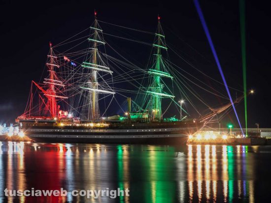 Civitavecchia - La nave scuola Amerigo Vespucci 
