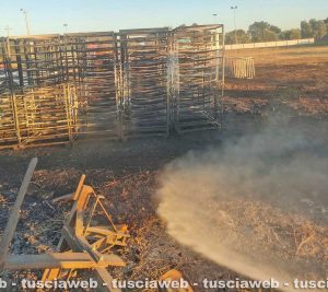 Montalto di Castro - Incendio deposito azienda agricola