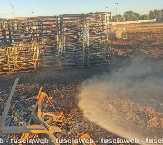 Montalto di Castro - Incendio deposito azienda agricola