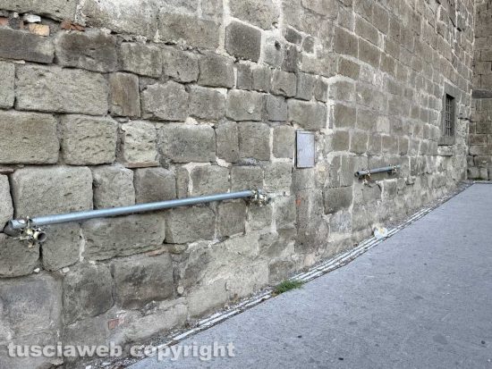 Viterbo - L'ancoraggio della macchina di Santa Rosa