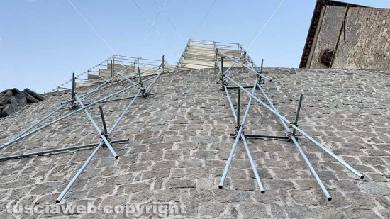 Viterbo - L'ancoraggio della macchina di Santa Rosa