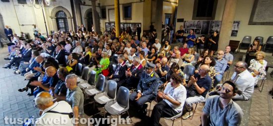 Viterbo - Il ministro dell'Interno Matteo Piantedosi - La platea
