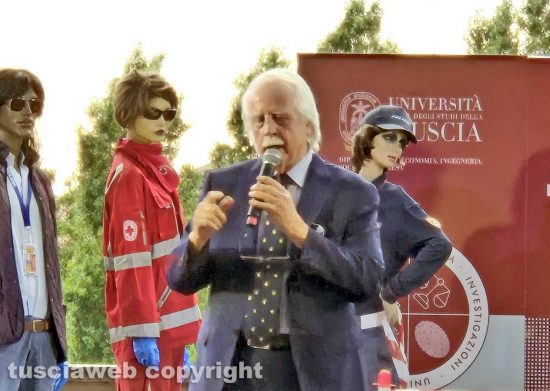 Unitus - Scena del crimine e Dna, la scienza in piazza - Vincenzo Cianchelle