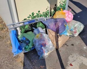 Tarquinia - Rifiuti abbandonati al lido