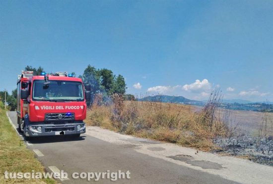 Calcata - Campo in fiamme