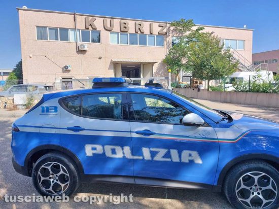 Viterbo - Furti all'Acquarossa - La polizia sul posto